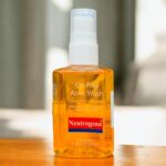 Neotrogena Oil Free Acne  Facewash - Image 3